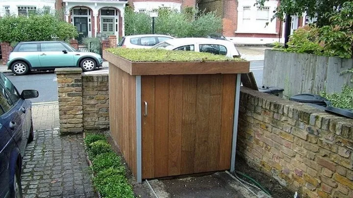 Man builds mini-garage and the reason why is genius