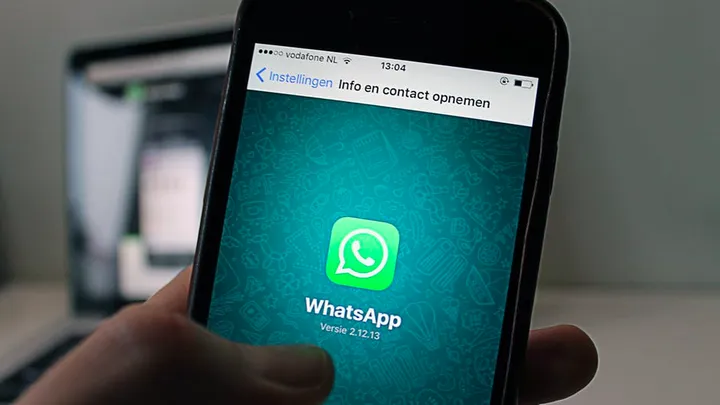 WARNING: There's a new WhatsApp virus going around that has access to your conversations!