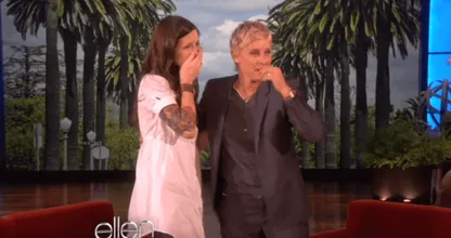 Ellen Degeneres doet iets waanzinnigs voor deze vrouw die pas net 8 dagen kan horen