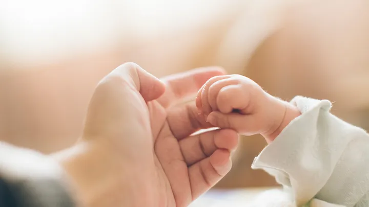 Vrouw wordt wakker na coronacoma van 7 weken en ontdekt iets spectaculairs