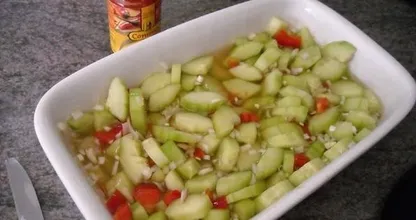 Dieser erfrischende Asiatische Gurkensalat eignet sich ideal für den Frühling!
