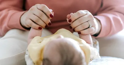Tips voor kersverse ouders: wat neem je mee in een luiertas
