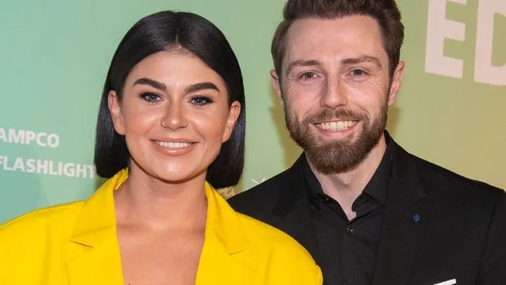 Zoontje Roxeanne Hazes flink verwend voor zijn tweede verjaardag