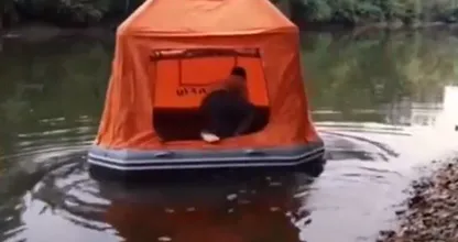 Zelten auf dem Wasser? Aufblasbares Zelt macht dies jetzt möglich
