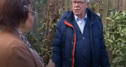 Bizarre aflevering Mr. Frank Visser: ‘Buurman gooit met poep’