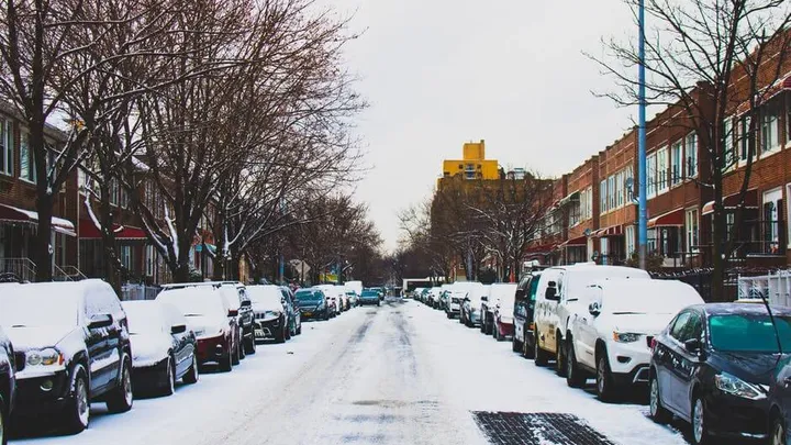 De koude winter is nog niet voorbij: natte sneeuw trekt over heel Nederland