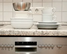 Stellst du diese Dinge in die Spülmaschine? Die solltest du aber lieber von Hand spülen
