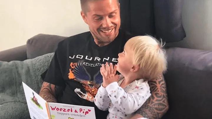 Monique deelt update: zo gaat het nu met de oververmoeide André