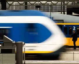 NS kondigt opnieuw minder treinen aan wegens personeelstekort