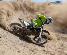 Jongetje (2) overlijdt na ongeluk op motorcrossbaan in Marum