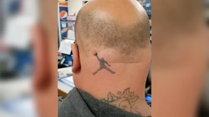Estos son los 33 tatuajes más absurdos de todos los tiempos