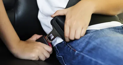 Das hier ist der sicherste und das der fatalste Sitzplatz im Auto