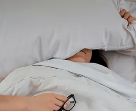 Ecco l'effetto che ha sulla tua salute mentale andare a letto tardi