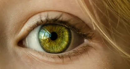 These are the first symptoms of age-related cataract
