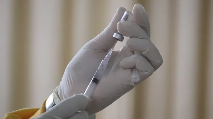 'Werkgever mag je vragen thuis te werken bij weigeren vaccin'