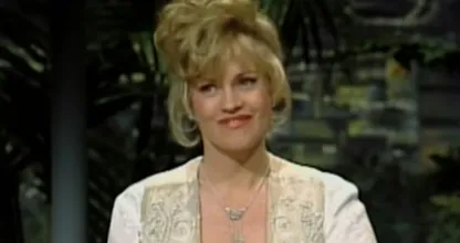 Actrice Melanie Griffith ziet dat ze te ver ging met plastische ingrepen: "Hopelijk zie ik er nu weer normaler uit"