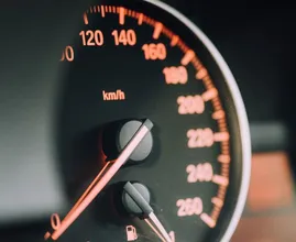 8 handige manieren om benzine te besparen
