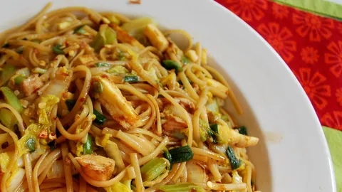 Das aller leckerste und einfachste authentische Bami Nudelgericht das machst du so!