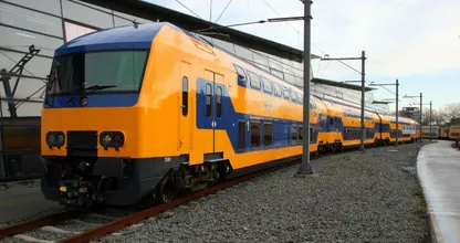 Moeder verbijsterd over reacties omstanders toen zoon voor de trein sprong