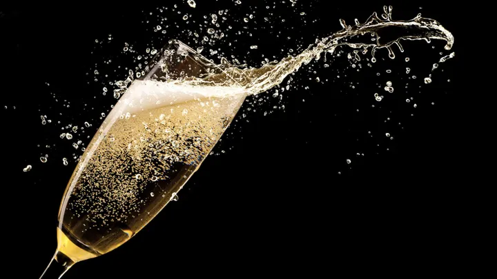 Goed nieuws: als je dit elke dag drinkt, kun je dementie en Alzheimer mogelijk voorkomen! Dat is bepaald geen straf!