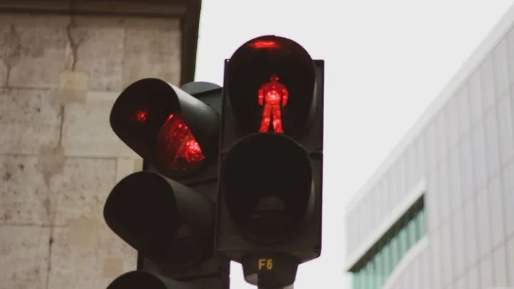 Wow: zo lang wacht je in je leven dus voor een stoplicht