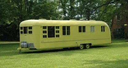 Ce couple a acheté une caravane en 1953 et voici à quoi elle ressemble 60 ans plus tard ! Incroyable !