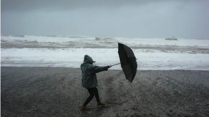 KNMI waarschuwt voor storm Pia: 'Vanmiddag oppassen geblazen'