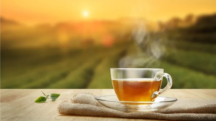 Aha! Hierom is het slim om hete thee te drinken in de zomer
