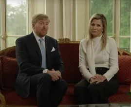Koning Willem-Alexander en Máxima geven reactie op avondklokrellen
