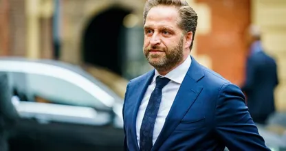 Veel ophef over opmerking Hugo de Jonge tijdens woonprotest