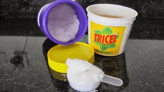 Enlever les mauvaises herbes ? Avec cette astuce, cela ne prendra plus longtemps ! Super pratique !