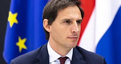 Oei: minister Wopke Hoekstra test positief op corona