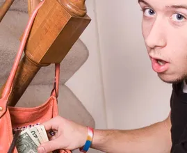 Teenager takes money out of his mother’s wallet but soon learns his lesson