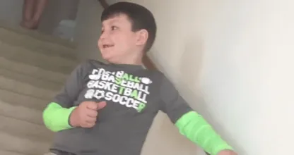 VIDEO: moeder vertelt aan haar zoontje dat zijn kanker weg is en zijn reactie is prachtig!