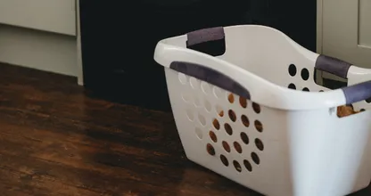 Find out: this is why there are holes in your laundry basket