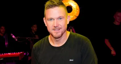 Johnny de Mol vraagt OM hem te vervolgen na aangifte ex-verloofde