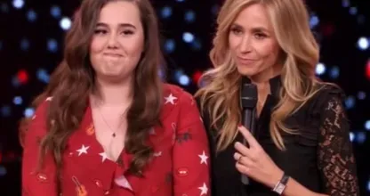 The Voice-kandidaat Kira en coach Anouk hebben ruzie na kritiek in show: 'Je hoort hier niet thuis'