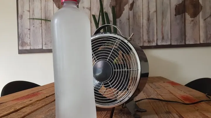 Auf diese Weise können Sie Ihr Zuhause ohne Klimaanlage kühl halten. Das ist wirklich genial!