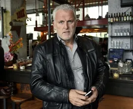 Vandaag is de aanslag op Peter R. de Vries een jaar geleden