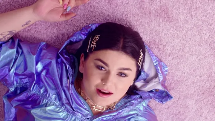 Veel lof voor bikinifoto van Roxeanne Hazes