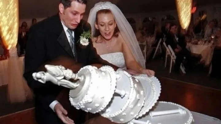 Crazy Wedding Moments Caught On Camera