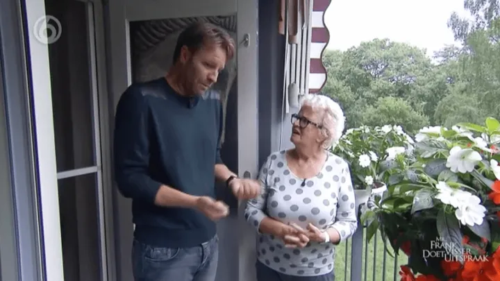Heftig: bij burenruzie in 'Mr. Frank Visser' krijgt ook presentator Viktor Brand de wind van voren
