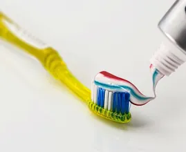 Deshalb solltest du immer eine Tube Zahnpasta in der Küche parat haben!