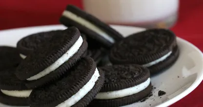 So backst du die beliebten Oreo ® Kekse selber zu Hause!