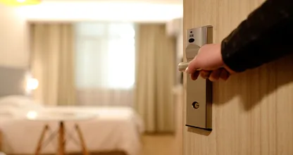 Dit zijn de smerigste plekken in een hotelkamer
