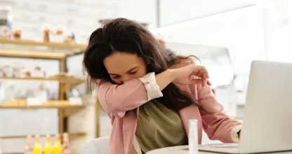 Deze 5 voedingsmiddelen helpen hooikoorts tegen te gaan