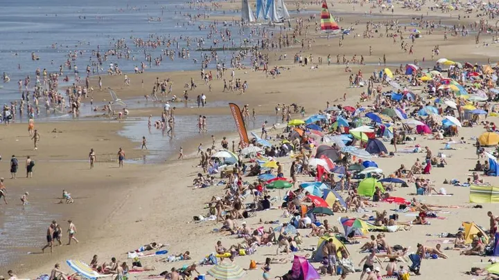 JAAAAA!! We kunnen ons opmaken voor een zomers weekend. Lees dit weerbericht eens!
