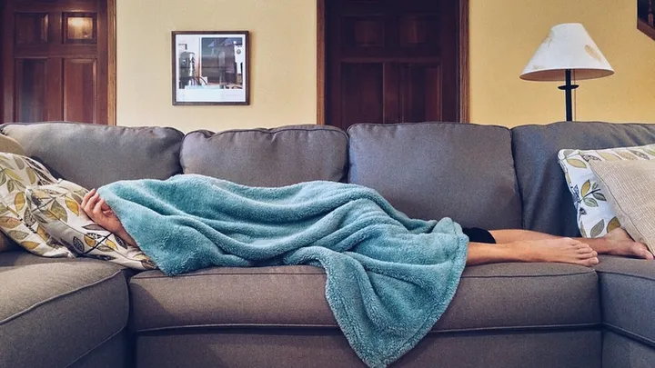 Te quedarás dormido mucho más rápido con este consejo que involucra tus pies