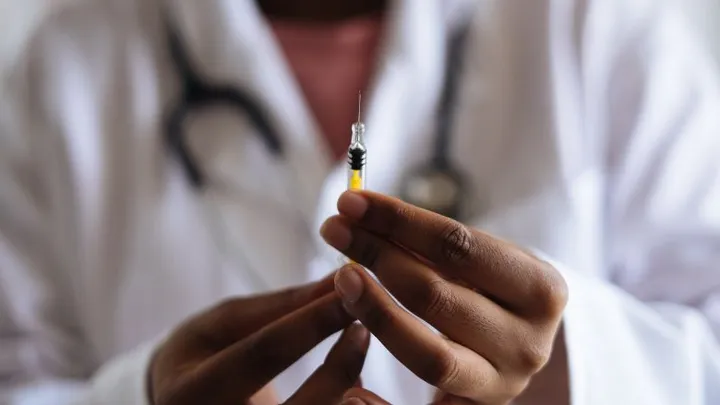 Eerste Nederlanders krijgen vandaag vaccin apenpokken
