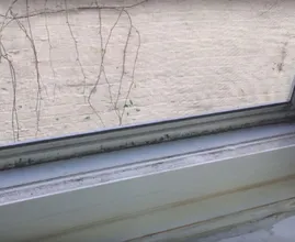 Zo maak je je kozijnen schoon: stap voor stap uitgelegd
